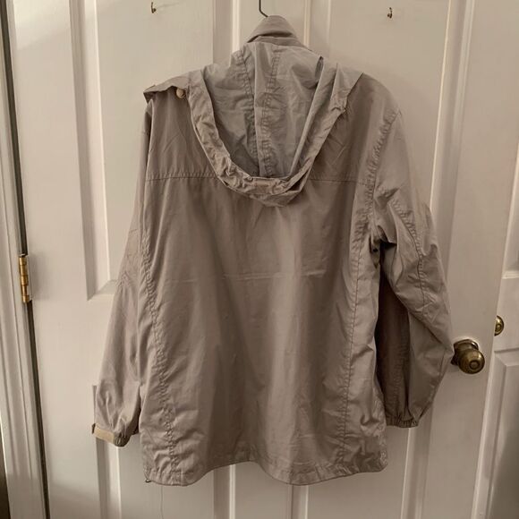 Lalibella Game Reserve Windbreaker - Picture 6 of 6